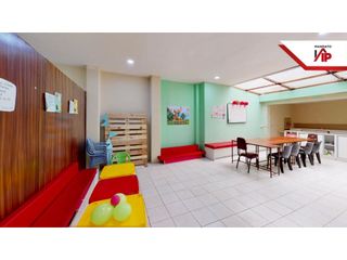 Foto 3 de HERMOSA CASA COLONIAL EN VENTA CON SALONES Y LOCALES  SAN BLAS