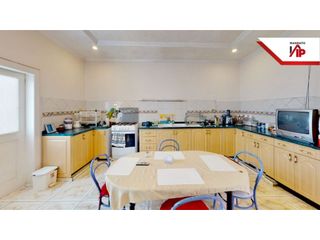 Foto 7 de HERMOSA CASA COLONIAL EN VENTA CON SALONES Y LOCALES  SAN BLAS