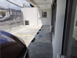 Foto 15 de Jipijapa, Local Comercial en Renta, 130m2, 1 Ambiente
