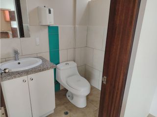 Foto 8 de Jipijapa, Local Comercial en Renta, 160m2, 1 Ambiente