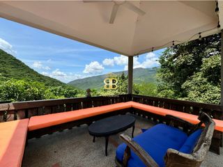 Foto 10 de SE VENDE MAGNFICA  CASA EN FUSA CON PISCINA PRIVADA