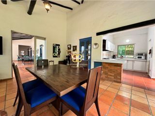 Foto 8 de SE VENDE MAGNFICA  CASA EN FUSA CON PISCINA PRIVADA
