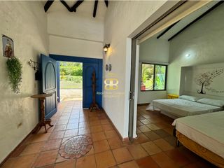 Foto 41 de SE VENDE MAGNFICA  CASA EN FUSA CON PISCINA PRIVADA