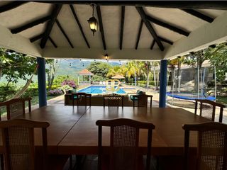 Foto 47 de SE VENDE MAGNFICA  CASA EN FUSA CON PISCINA PRIVADA