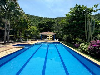 Foto 51 de SE VENDE MAGNFICA  CASA EN FUSA CON PISCINA PRIVADA