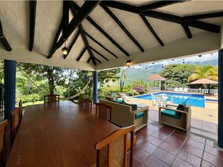 Foto 52 de SE VENDE MAGNFICA  CASA EN FUSA CON PISCINA PRIVADA