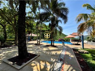 Foto 37 de SE VENDE MAGNFICA  CASA EN FUSA CON PISCINA PRIVADA