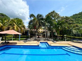 Foto 39 de SE VENDE MAGNFICA  CASA EN FUSA CON PISCINA PRIVADA