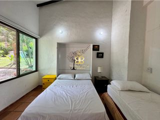 Foto 33 de SE VENDE MAGNFICA  CASA EN FUSA CON PISCINA PRIVADA