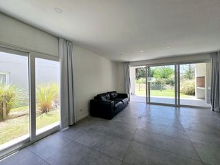 Foto 7 de ALQUILER DE CASA EN Pilar