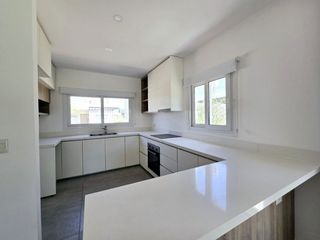 Foto 6 de ALQUILER DE CASA EN Pilar