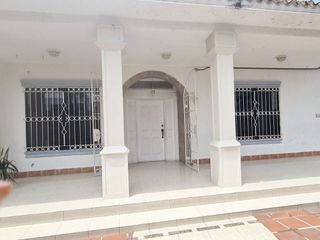 Foto 3 de VENTA DE CASA ESQUINERA TORNERO III (VM)
