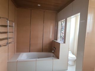 Foto 6 de VENTA DE CASA ESQUINERA TORNERO III (VM)
