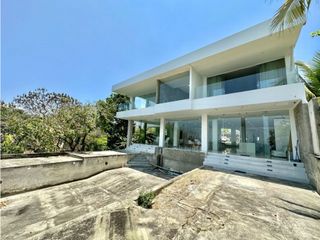Foto 25 de VENTA CASA CON PLAYA SEMI-PRIVADA & VISTA AL MAR EN PRIMERA LINEA