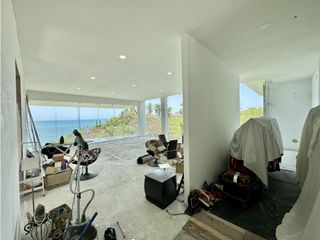 Foto 45 de VENTA CASA CON PLAYA SEMI-PRIVADA & VISTA AL MAR EN PRIMERA LINEA