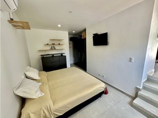 Foto 57 de VENTA CASA CON PLAYA SEMI-PRIVADA & VISTA AL MAR EN PRIMERA LINEA