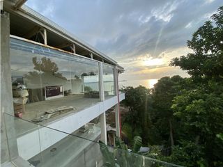 Foto 52 de VENTA CASA CON PLAYA SEMI-PRIVADA & VISTA AL MAR EN PRIMERA LINEA