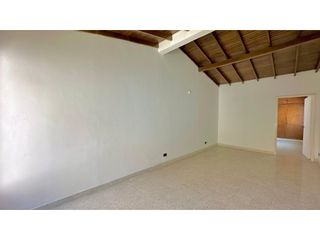 Foto 8 de Casa en el sector de Conquistadores con local de 38 m²
