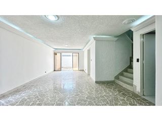 Foto 21 de Casa en el sector de Conquistadores con local de 38 m²