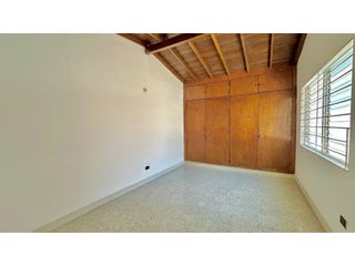 Foto 18 de Casa en el sector de Conquistadores con local de 38 m²