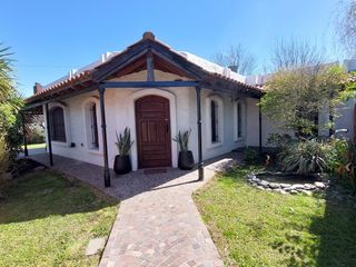 Foto 2 de Casa en Venta en Escobar Centro, GBA Norte - 5 Ambientes