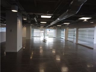 Foto 5 de OFICINA EN VENTA ED PARALELO 108