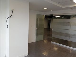 Foto 10 de OFICINA EN VENTA ED PARALELO 108