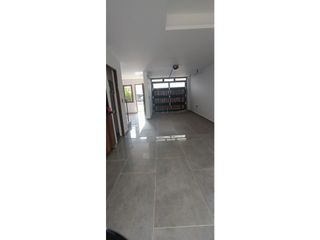 Foto 15 de EN ARRIENDO CASA CERCA AL CENTRO COMERCIAL VIVA LA CEJA- Agua fresca