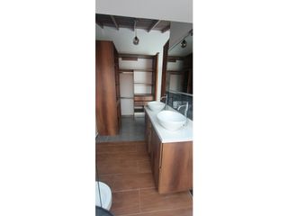 Foto 12 de EN ARRIENDO CASA CERCA AL CENTRO COMERCIAL VIVA LA CEJA- Agua fresca