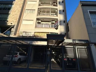 Foto 1 de Departamento en alquiler en Lanus Oeste