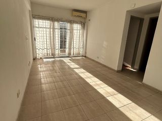 Foto 2 de Departamento en alquiler en Lanus Oeste