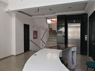 Foto 2 de SE VENDE EDIFICIO EN EL CHICO
