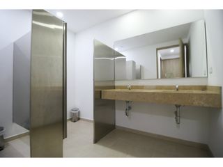 Foto 9 de Vendemos oficina corporativas en Edificio Portus Manga en Cartagena