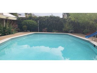 Foto 4 de Casa de 6 hab y piscina en venta barrio La Magdalena - Girardot,