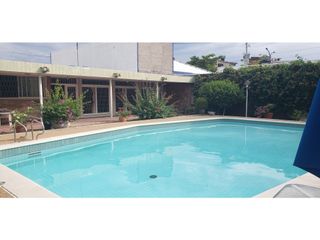 Foto 2 de Casa de 6 hab y piscina en venta barrio La Magdalena - Girardot,