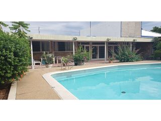 Foto 3 de Casa de 6 hab y piscina en venta barrio La Magdalena - Girardot,