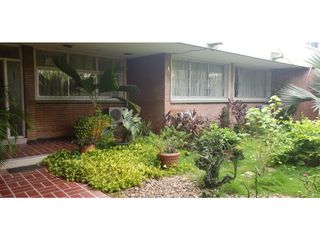 Foto 8 de Casa de 6 hab y piscina en venta barrio La Magdalena - Girardot,