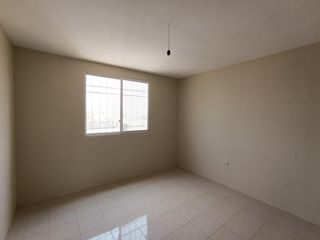 Foto 8 de Venta de casa de dos plantas en Villa Bonita GabR