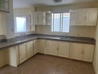 Foto 10 de Casa en venta en Urbanización La Martina, Durán. RoxM