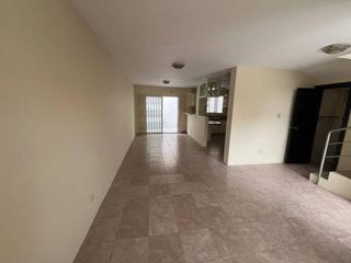 Foto 4 de Casa en venta en Urbanización La Martina, Durán. RoxM