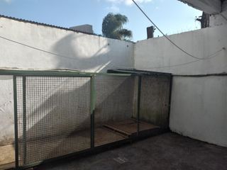 Foto 29 de Casa en venta - 4 Dormitorios 2 Baños - Cochera - 400Mts2 - Los Hornos