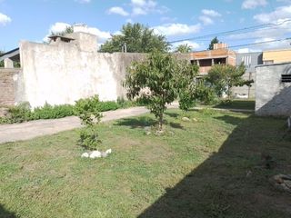 Foto 16 de Casa en venta - 4 Dormitorios 2 Baños - Cochera - 400Mts2 - Los Hornos