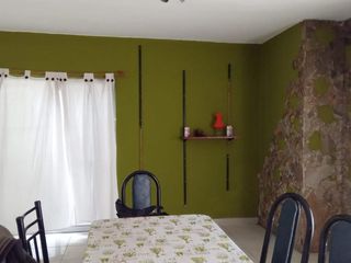 Foto 5 de Casa en venta - 4 Dormitorios 2 Baños - Cochera - 400Mts2 - Los Hornos