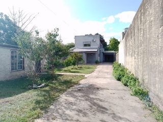 Foto 15 de Casa en venta - 4 Dormitorios 2 Baños - Cochera - 400Mts2 - Los Hornos