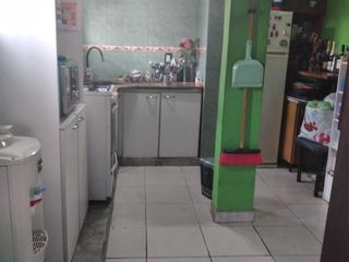Foto 14 de Casa en venta - 4 Dormitorios 2 Baños - Cochera - 400Mts2 - Los Hornos