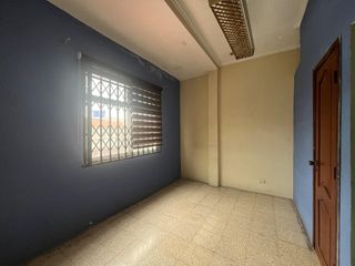 Foto 4 de Venta de casa esquinera ideal para inversión en Kennedy GabR