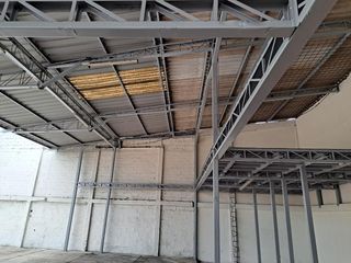 Foto 4 de Alquiler Terreno y Local de 810 m² frente al Mercado Las Esclusas Sur Gye SanS