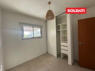 Foto 16 de Casa Santa Elena, con 3 cuartos y escritorio. Pileta, parrilla, piscina. Excelente.