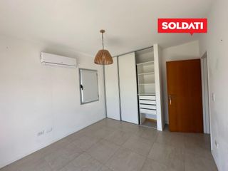 Foto 23 de Casa Santa Elena, con 3 cuartos y escritorio. Pileta, parrilla, piscina. Excelente.
