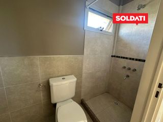 Foto 33 de Casa Santa Elena, con 3 cuartos y escritorio. Pileta, parrilla, piscina. Excelente.